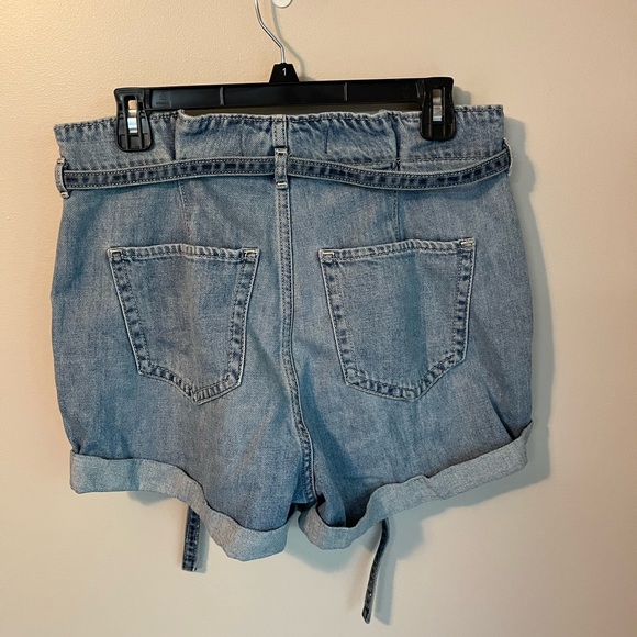 Hollister Denim Paper Bag Shorts - Picture 4 of 4